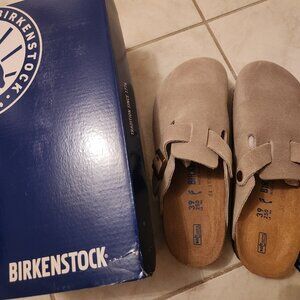 NEW Women's Birkenstocks Size 39